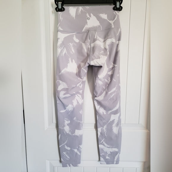 RARE Lululemon Pattern Wunderunder Leggings 25" - Picture 3 of 8